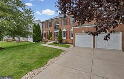 4 DIMSDALE Drive, LUMBERTON, NJ 08048