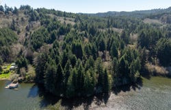 2 HILLTOP Dr, Lakeside, OR 97449