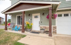 408 SUNSET Ct, Amity, OR 97101