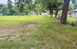 704 E 8th Street, Bonham, TX 75418