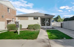 5237 S Natoma Avenue, Chicago, IL 60638