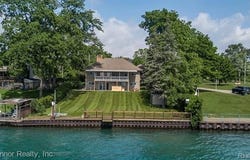 3800 Military Street, Port Huron, MI 48060