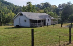 1489 Reagan Valley Rd, Tellico Plains, TN 37385