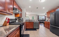 18512 Great Falls Dr, Manor, TX 78653