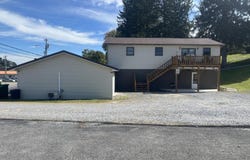 528 W Main Street, Wise, VA 24293