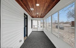 973 E Guthrie Avenue, Madison Heights, MI 48071