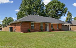 6405 Chickasaw Drive, Olive Branch, MS 38654