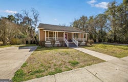 205 W 3rd Street, Woodbine, GA 31569
