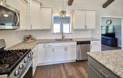 32 Loraine Way, Hurricane, WV 25526