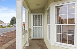 33720 SE Springlake Dr, Scappoose, OR 97056