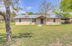 109 Saddle Wood Trl, Comfort, TX 78013