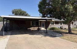 738 Cynthia Dr, Mooreland, OK 73852