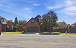 2304 DUNBAR CIRCLE, MOODY, AL 35004