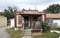 910 B Street, Lincoln, NE 68502