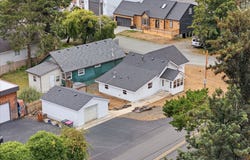 1325 12TH Ave, Seaside, OR 97138