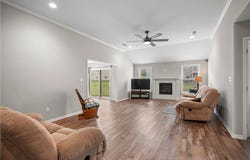 1812 N Crane Lane, Independence, MO 64058