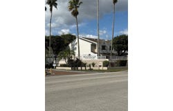 17515 NW 67th Ct, Hialeah, FL 33015