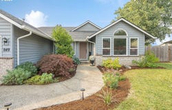 849 E 9TH Ct, Lafayette, OR 97127