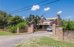 5335 E Riverview Drive, Robstown, TX 78380