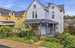 153 Comrie Ave, Braddock, PA 15104