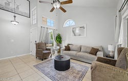 1717 E GREENWAY Circle, Phoenix, AZ 85042