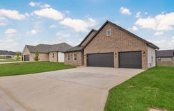 3045 E Heritage Street, Republic, MO 65738