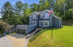 6 Hillcrest Drive, Cambridge, OH 43725
