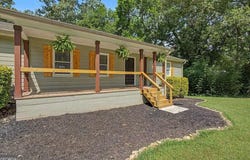 611 Calloway Drive, Rockmart, GA 30153