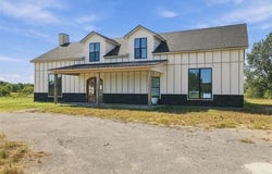 4332 W Twin Oaks, Caney, OK 74533