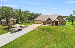 450 County Road 3674, Marquez, TX 77865