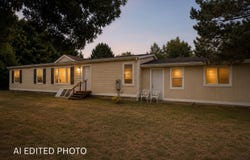 229 N MAIN St, CoosBay, OR 97420