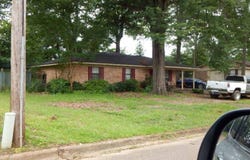 725 Cherokee Lane, Grenada, MS 38901