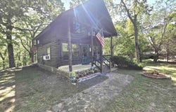 304 Black Bear Bluff, Mountain View, AR 72560-9999