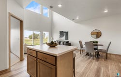6239 S Alki Pl, Sioux Falls, SD 57108