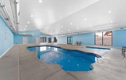 240 Poolside Pass, Hollister, MO 65672