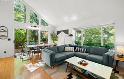 64785 E SANDY RIVER Ln, Rhododendron, OR 97049
