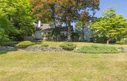 11 Wheeler Place E, West Nyack, NY 10994