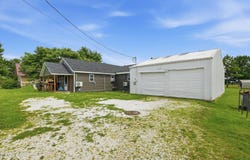 222 W Splitlog Street, Goodman, MO 64843