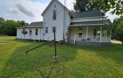 920 E UNION Street, Nokomis, IL 62075