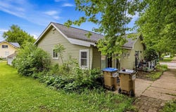 100 W North Street, Olin, IA 52320