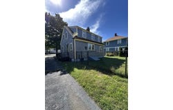 12 Stevens Street, Hyannis, MA 02601