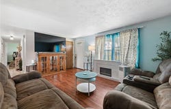 696 Knoll Lane, Upper Burrell, PA 15613