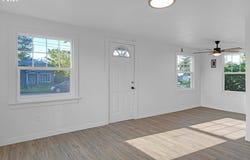 2010 E 1ST Ave, Albany, OR 97321