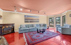 14 Vanderbilt Way, Valley Stream, NY 11581