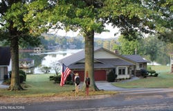 236 Chatuga Way, Loudon, TN 37774
