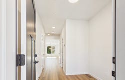 614 W 19TH St, LaCenter, WA 98629