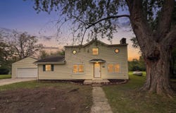 126 Maple Street, Corunna, IN 46730