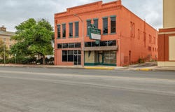 13 E Twohig Avenue, San Angelo, TX 76903