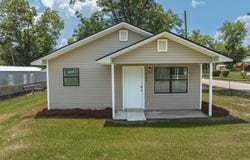 701 S Monitor Dr, Fitzgerald, GA 31750