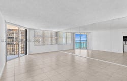 1901 Brickell Ave, Miami, FL 33129